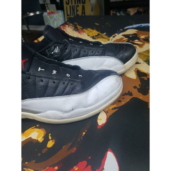 Nike Air Jordan 12 Retro Low Playoffs Sneakers Black/White, Men's Size 11.5 - Picture 3 of 8